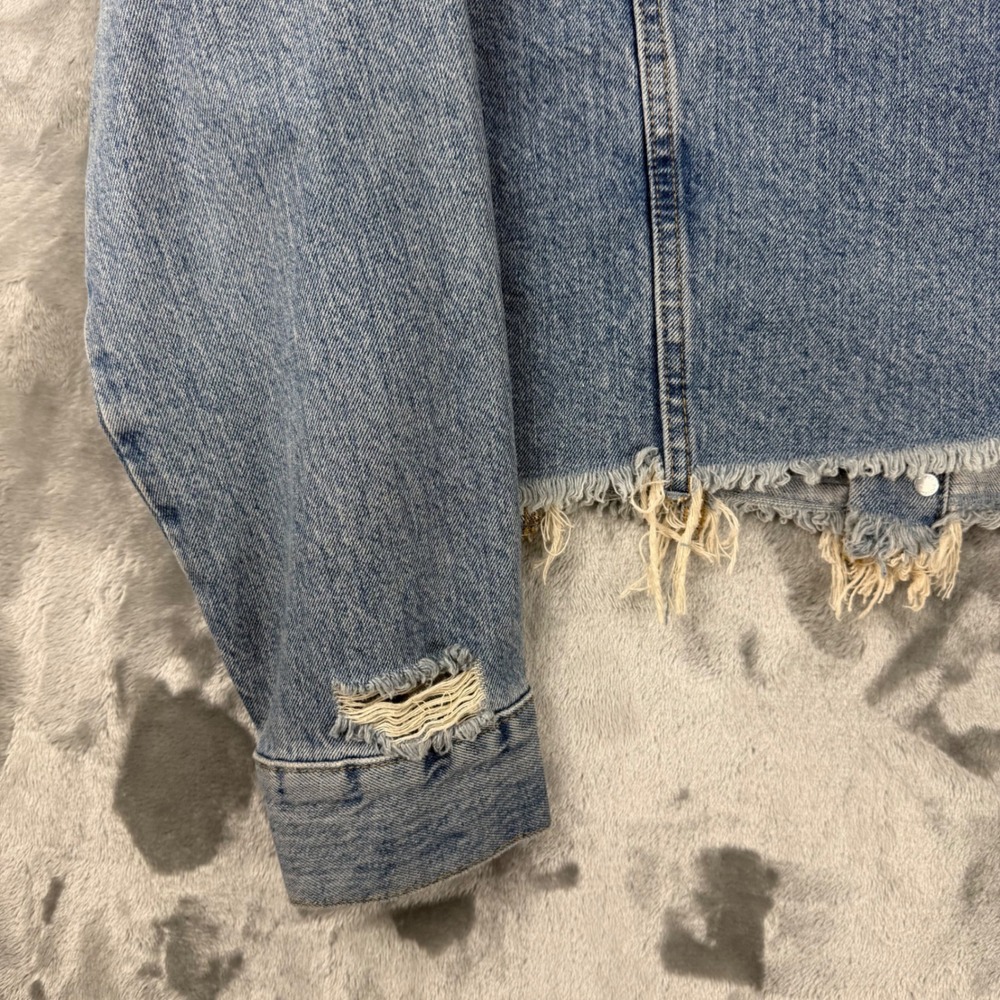 H&M &Denim Womens Light Wash Distressed Cropped Jean Jacket Blue Small Bikercore - Picture 13 of 16